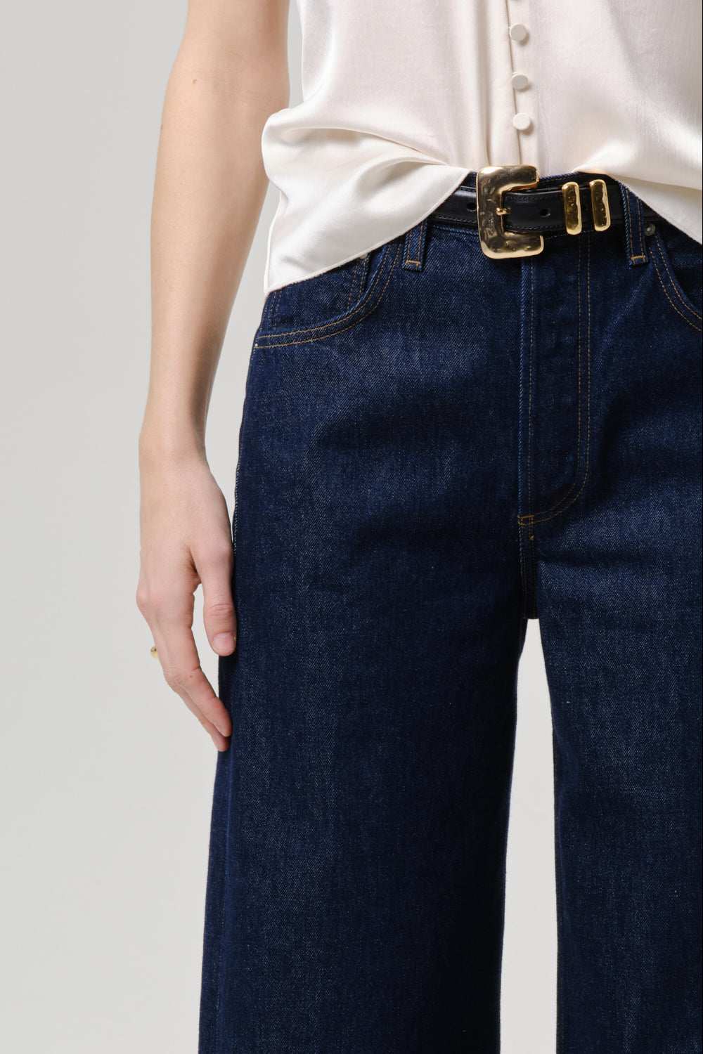 Ayla Baggy Petite in Amherst - waist detail