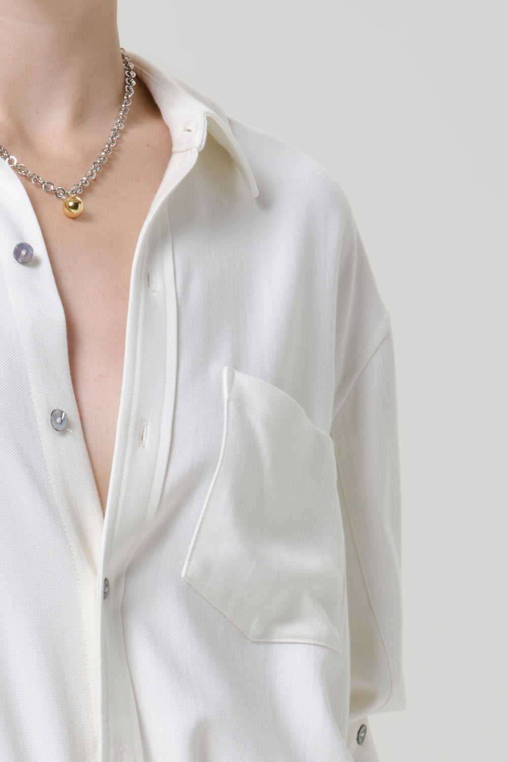 Shrunken Kayla Shirt in Winter White - detail