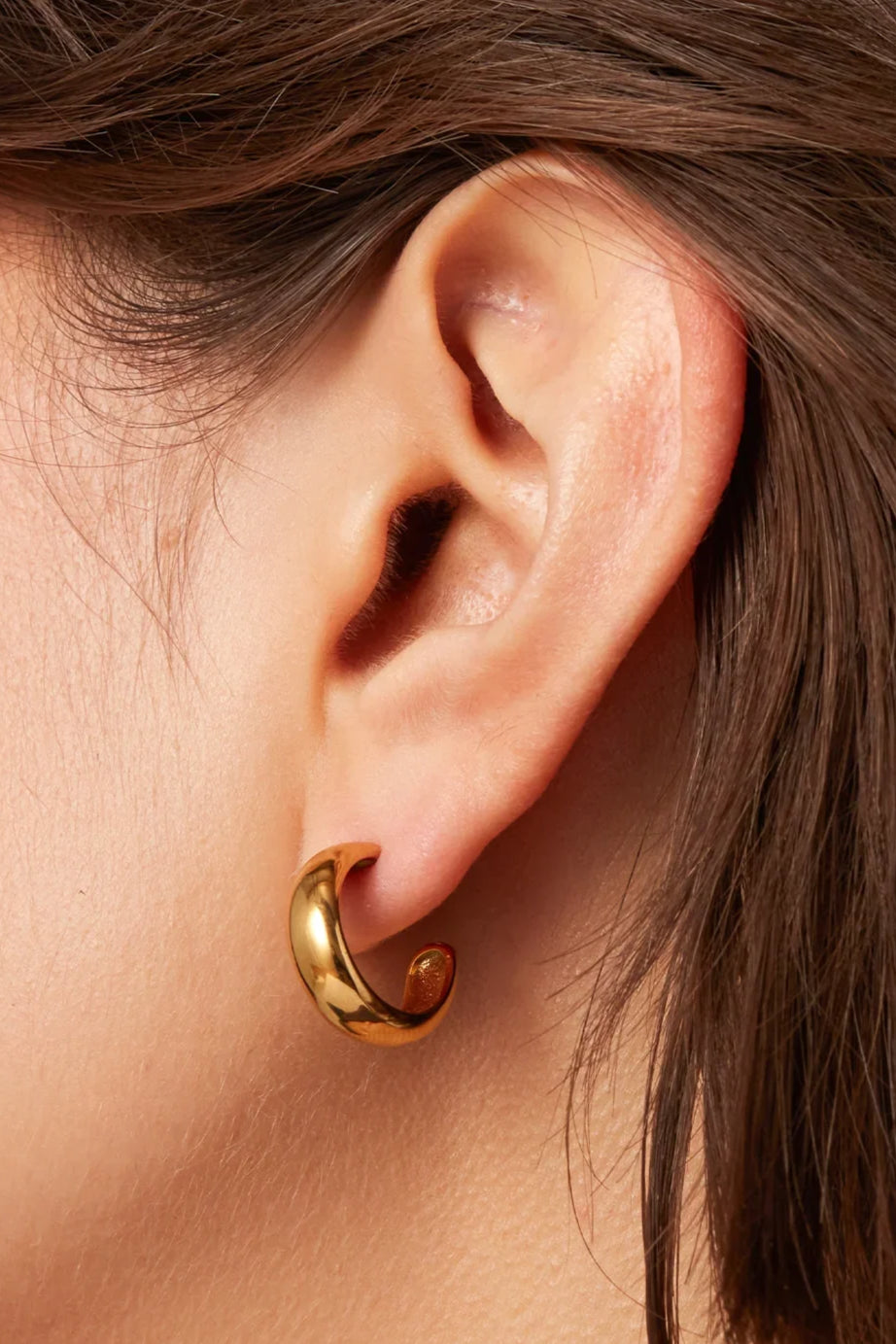 Staple Hoop Small - Gold