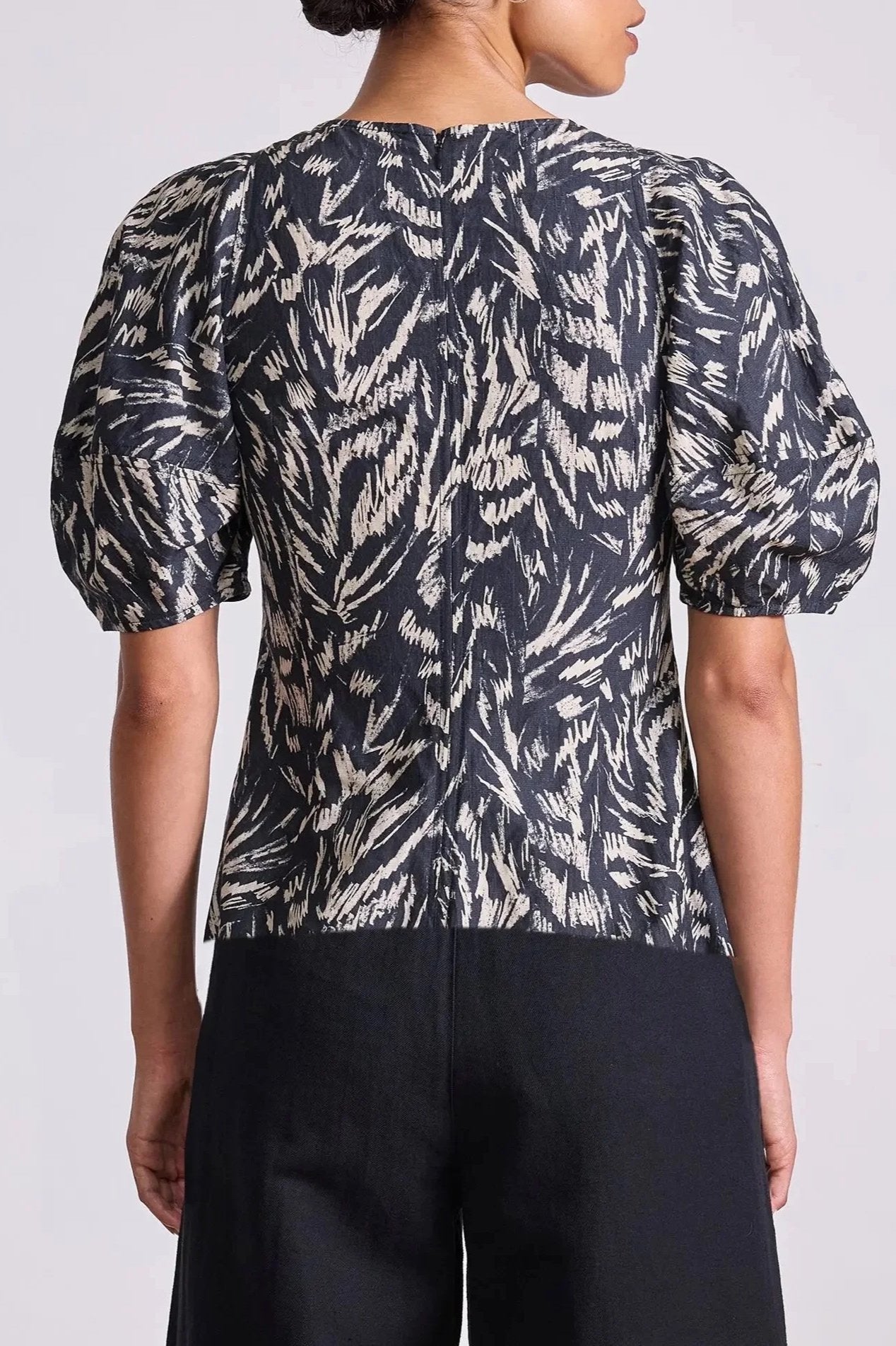 Lino Top - Abstract Animal Midnight